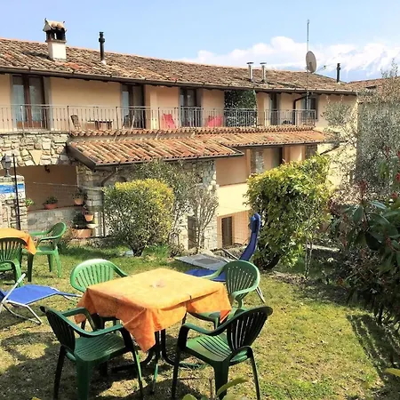 Apartment Casa Rita 3 In Vesio