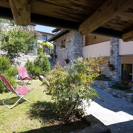 Casa Rita 3 In Vesio