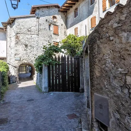 Casa Rita 3 In Vesio Apartman *